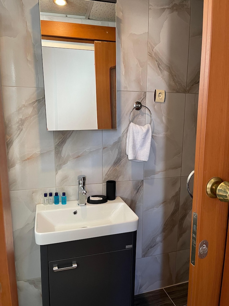 Standard Double or Twin Room photo 2