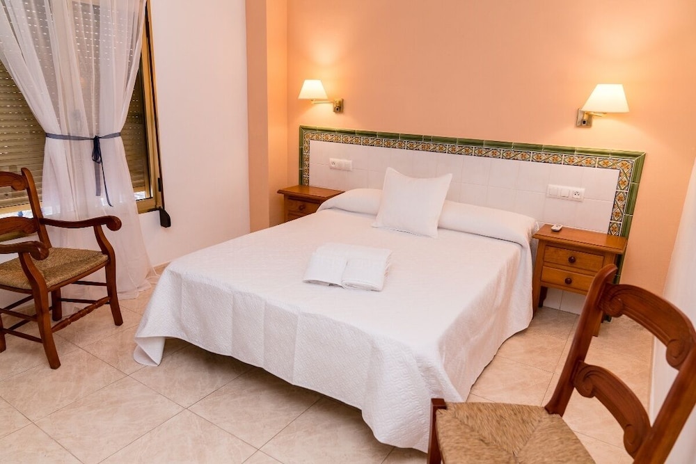 Basic Triple Room - Photo 1