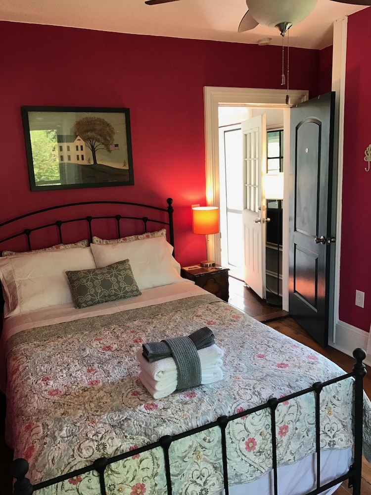 Mary Room photo 1