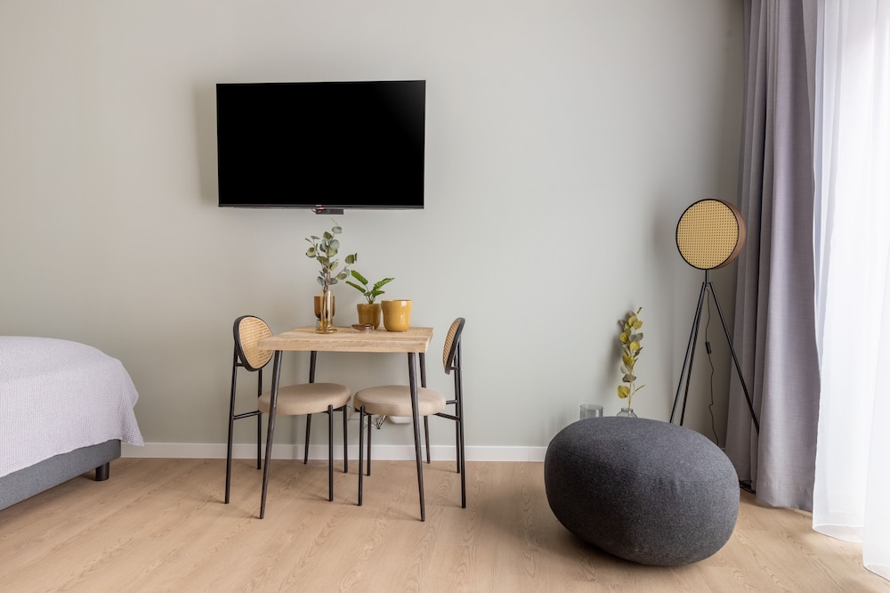 Suite M - Photo 19