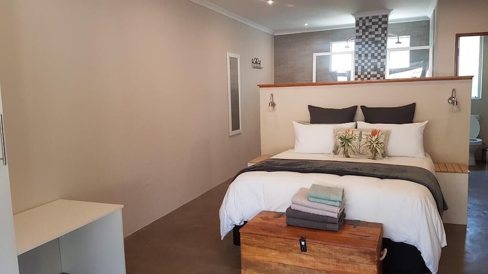 Deluxe Room (1) - Photo 5