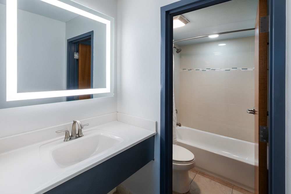 Premium Room - Photo 6