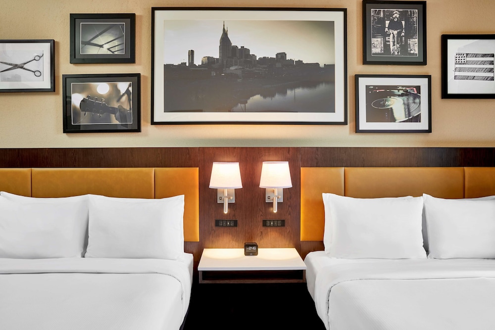 Suite, 2 Queen Beds, Accessible - Photo 11