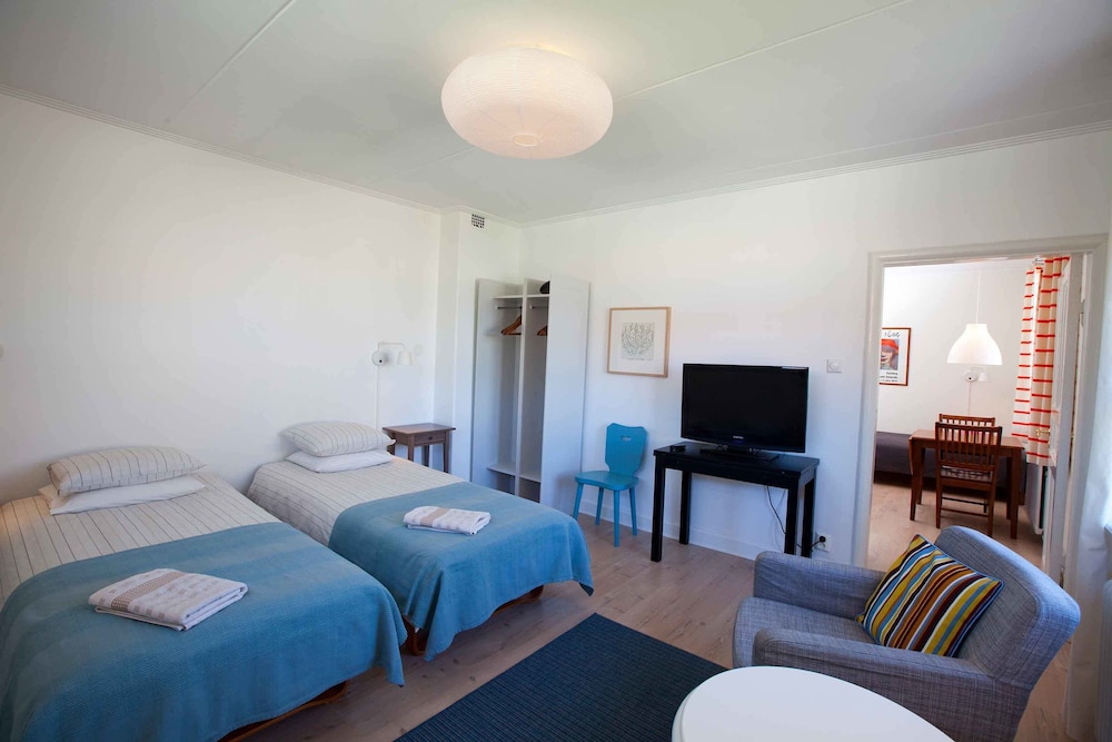Triple Room, 3 Twin Beds, Kitchenette