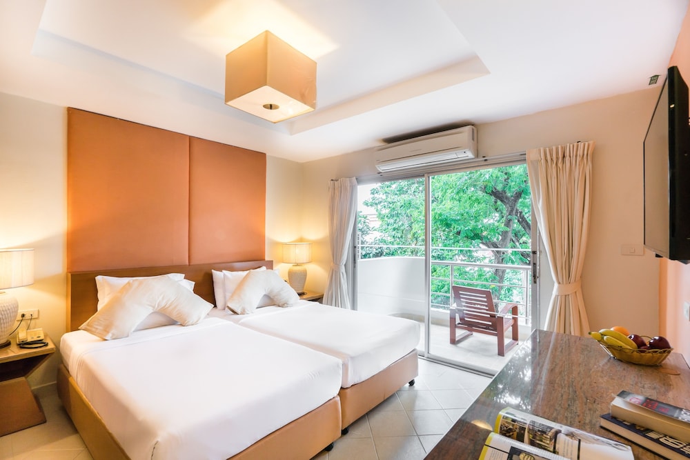 Standard Garden View Twin Bed - Photo 2