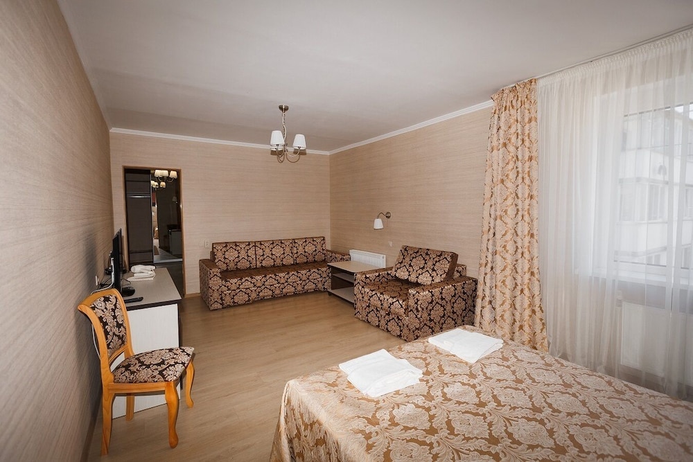 Family Room photo 1