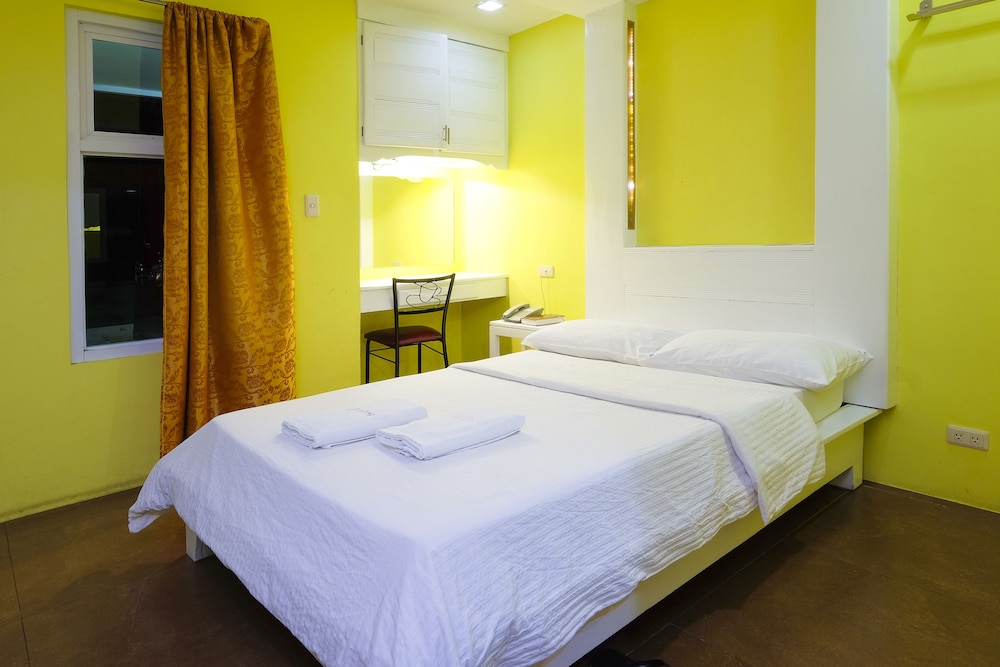 Deluxe Room - Annex I photo 3