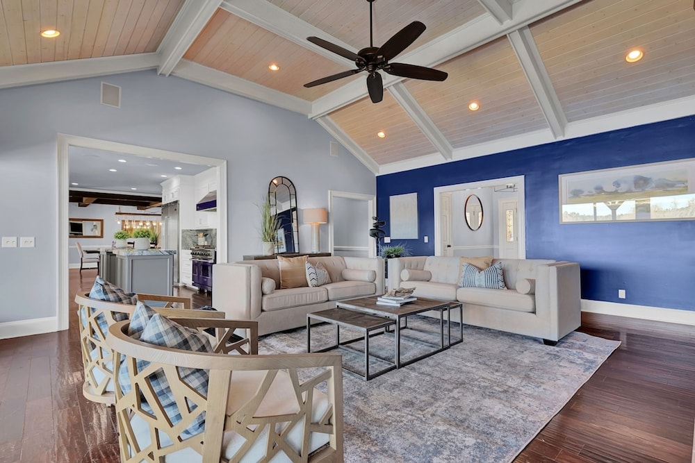 7BR Lakefront Haven Pool Hot Tub Gated 4acres, Billede 33