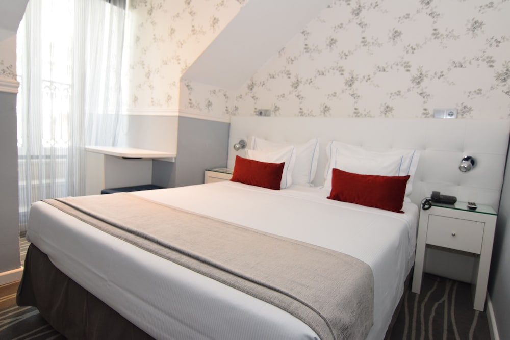 Superior Double or Twin Room - Photo 4