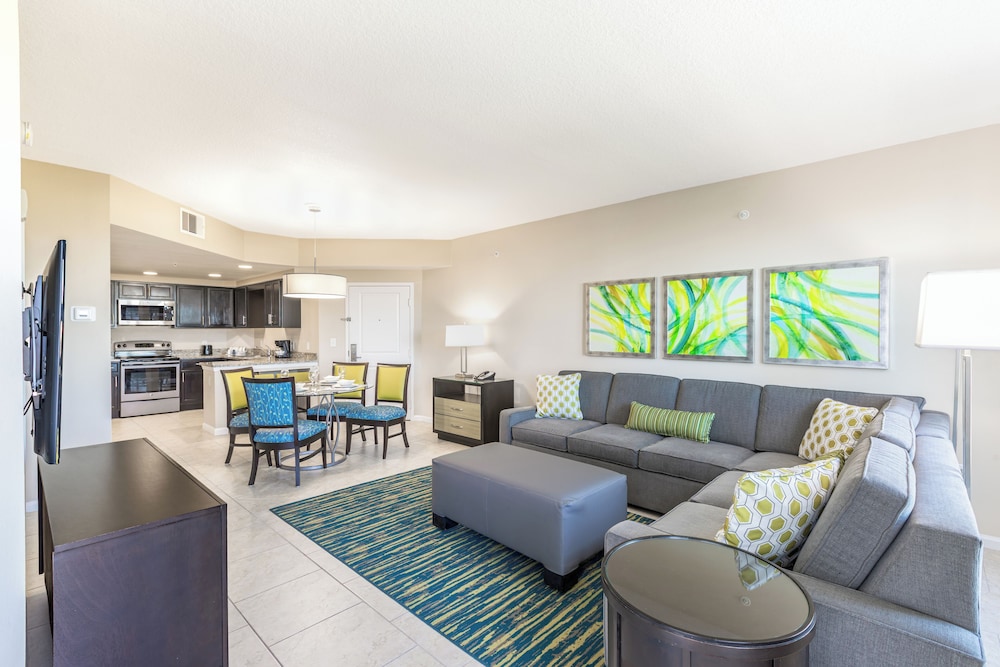 Deluxe Two Bedroom Suite, Pool View - Photo 2