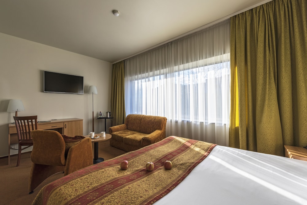 Superior Room, 1 Double Bed, Non Smoking (Single Use) photo 3