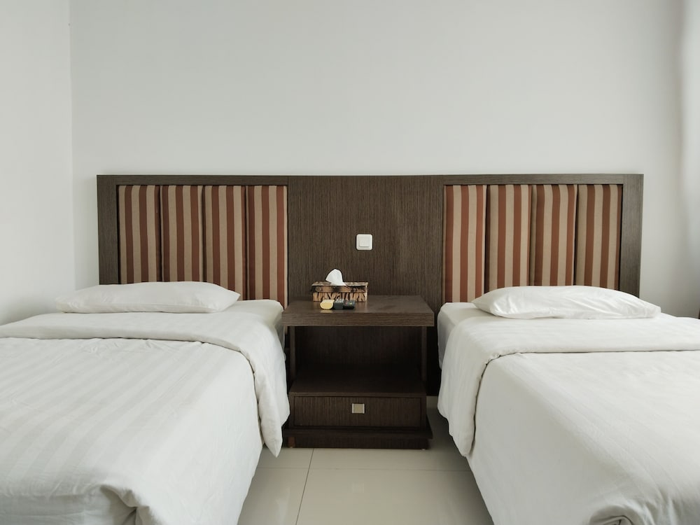 Twin Room - Photo 2
