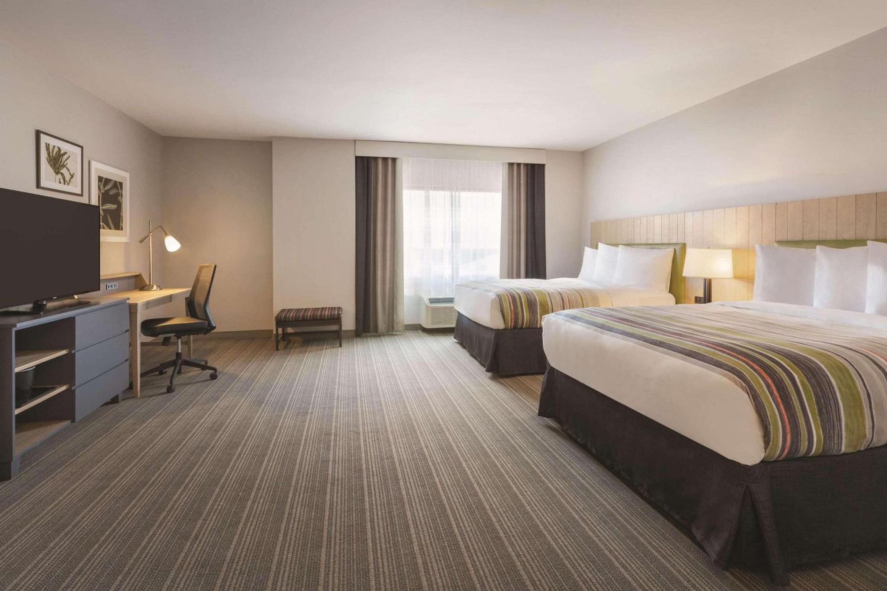 Queen Suite with Two Queen Beds and Roll-In Shower - Disability Access/Non Smoking photo 1