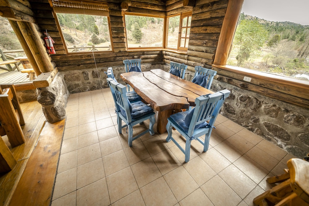 Family Cabin, 2 Bedrooms photo 2