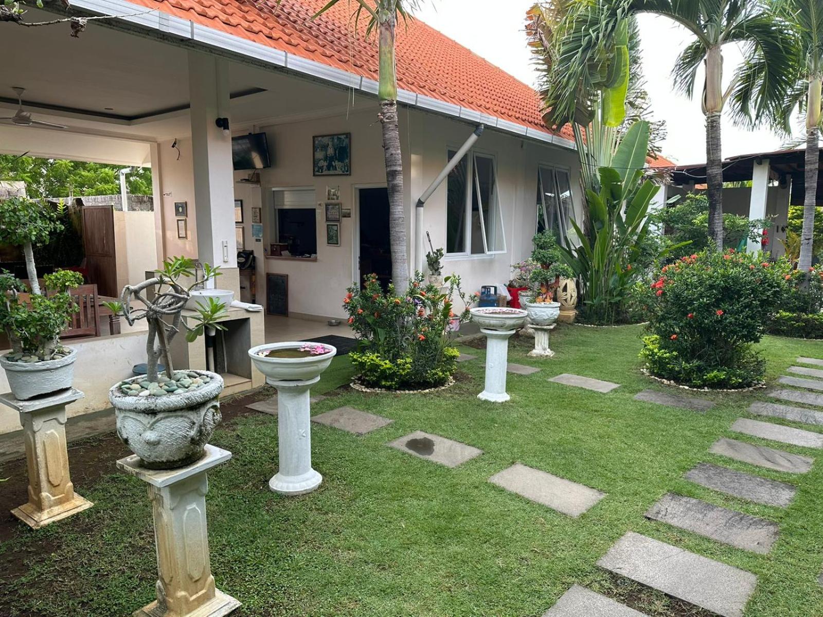 Deluxe Twin Room with Balcony and Garden View - Photo 7