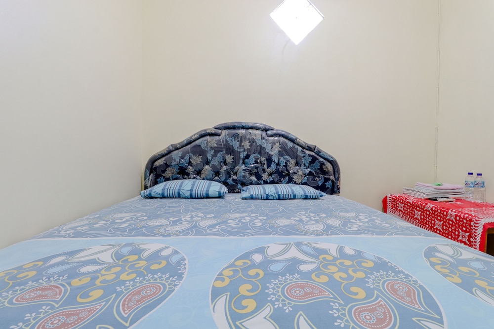 Standard Room With Air Conditioner - Photo 7