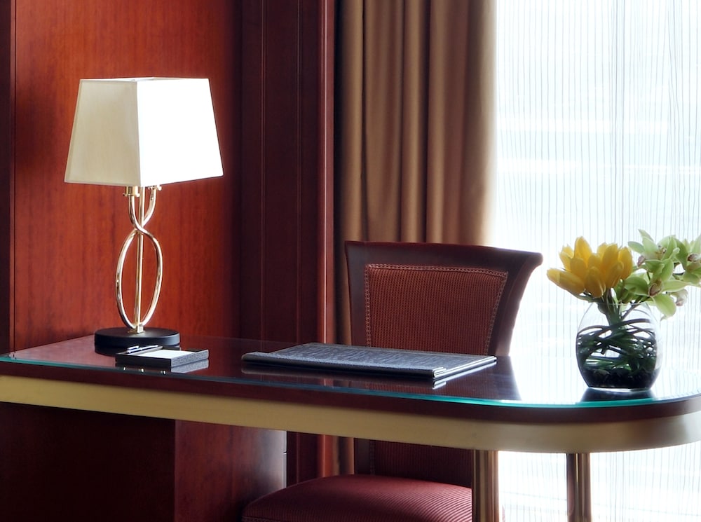 Business Suite, Multiple Beds