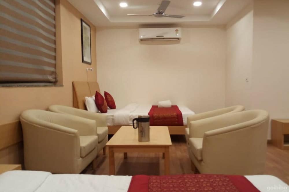 Family Suite, 1 King Bed, Non Smoking