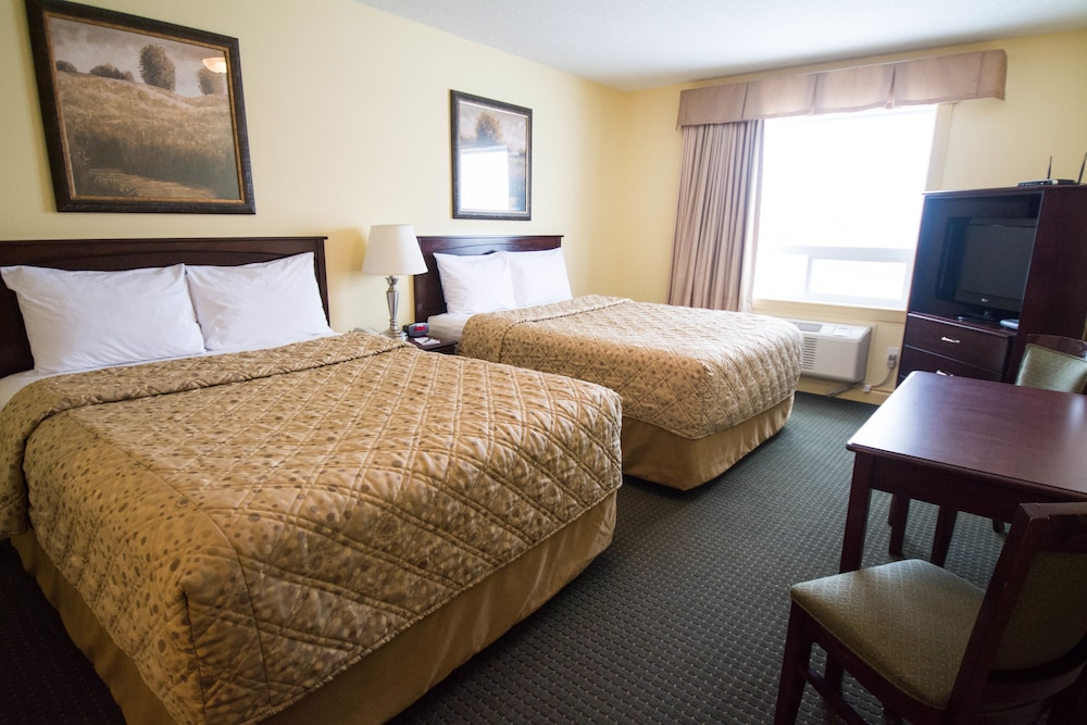 Room, 2 Queen Beds, Smoking (Pet Friendly) photo 2
