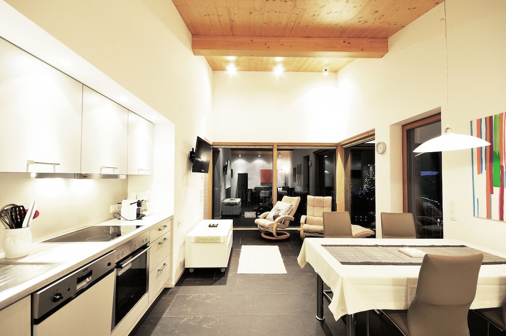 Luxury Apartment, 1 Bedroom, Mountain View, Garden Area (Almrausch) photo 2