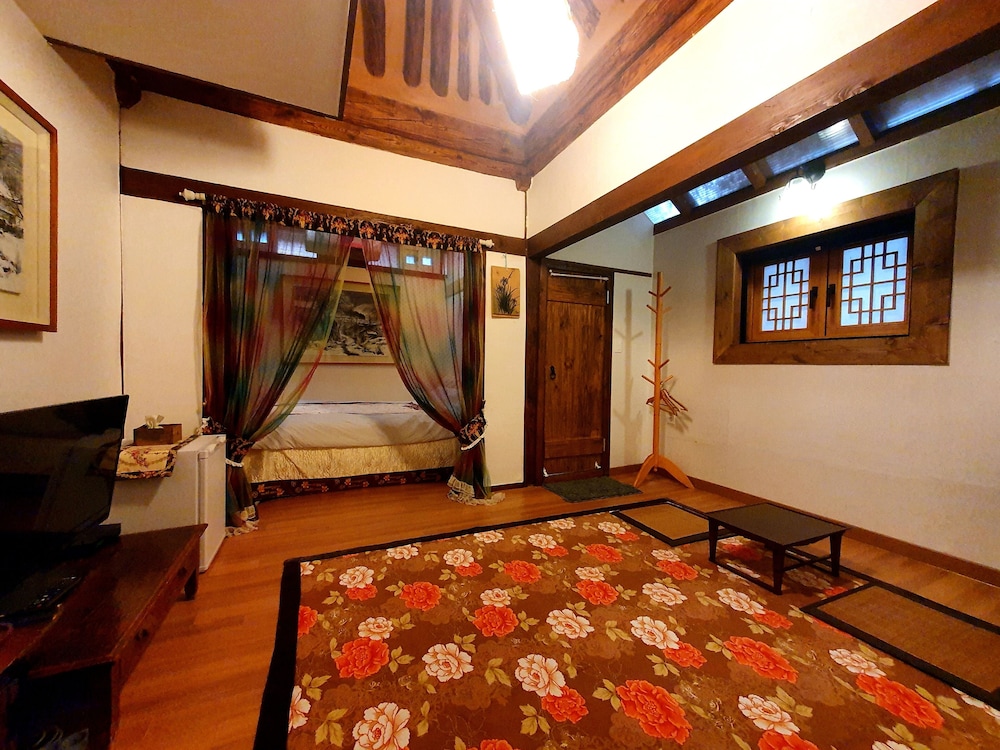 Traditional Double Room(Changpo) - Must contact the property before Check-In photo 1