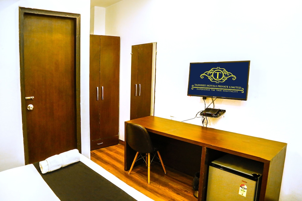 Deluxe Room - Photo 3