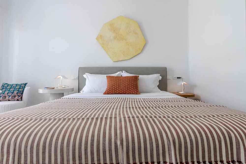 Standard Double Room, 1 King Bed, Patio