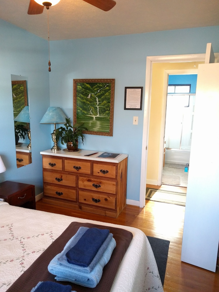 Room, 3 Bedrooms photo 3