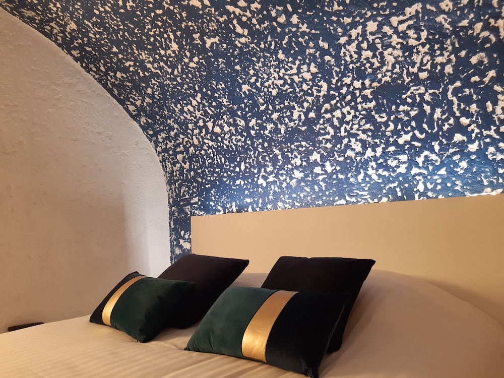 Romantic Suite, 1 King Bed, Sauna Romantic Suite, 1 King Bed, Sauna
