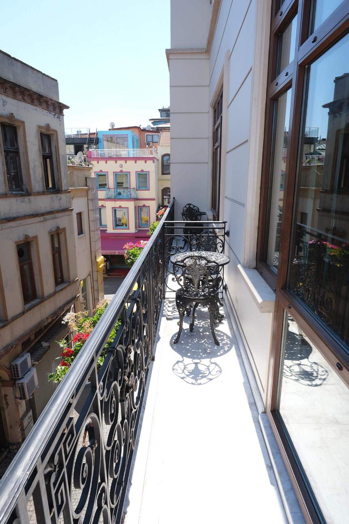 Double Room With Balcony photo 2
