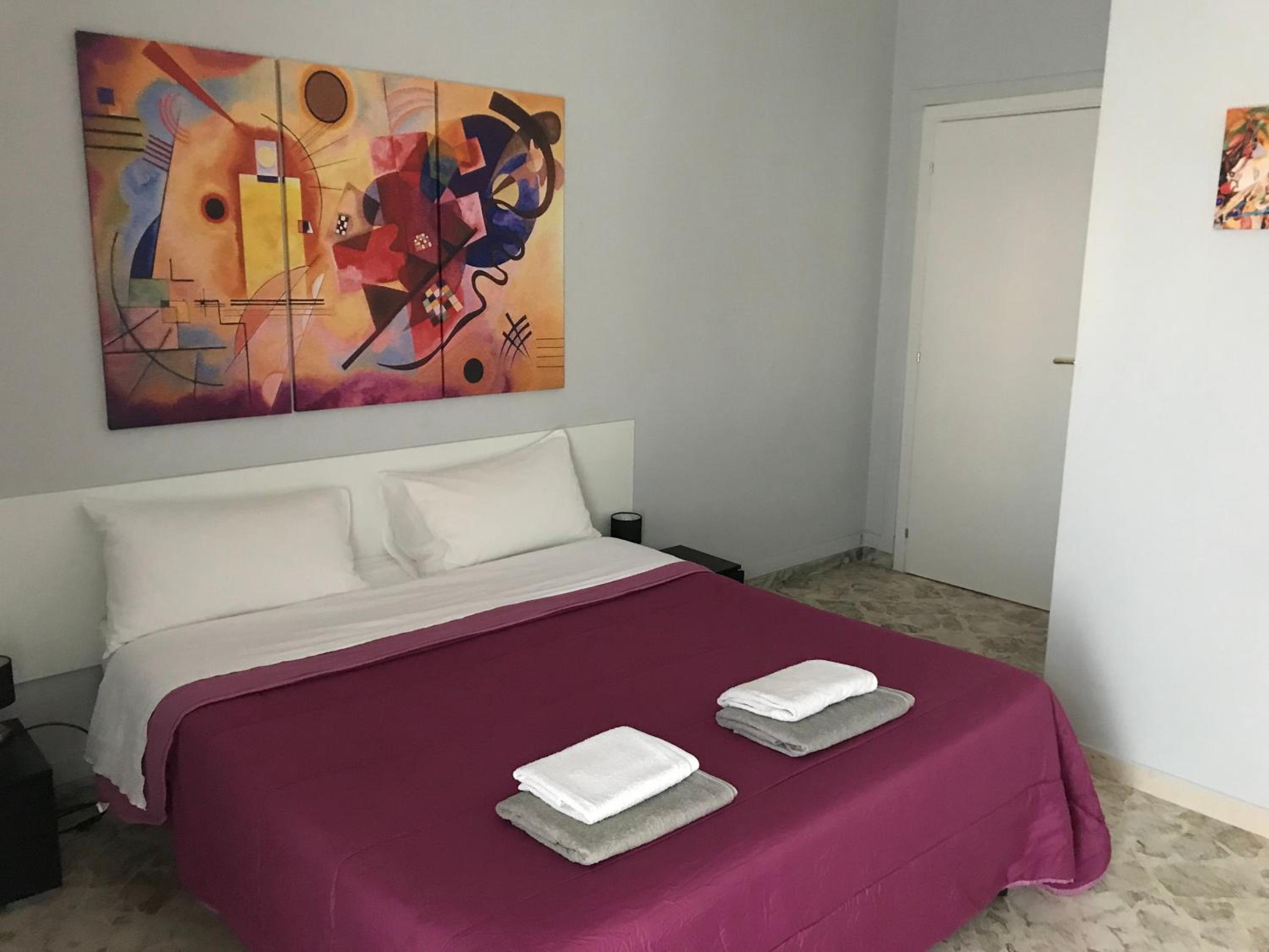 Budget Double Room photo 3