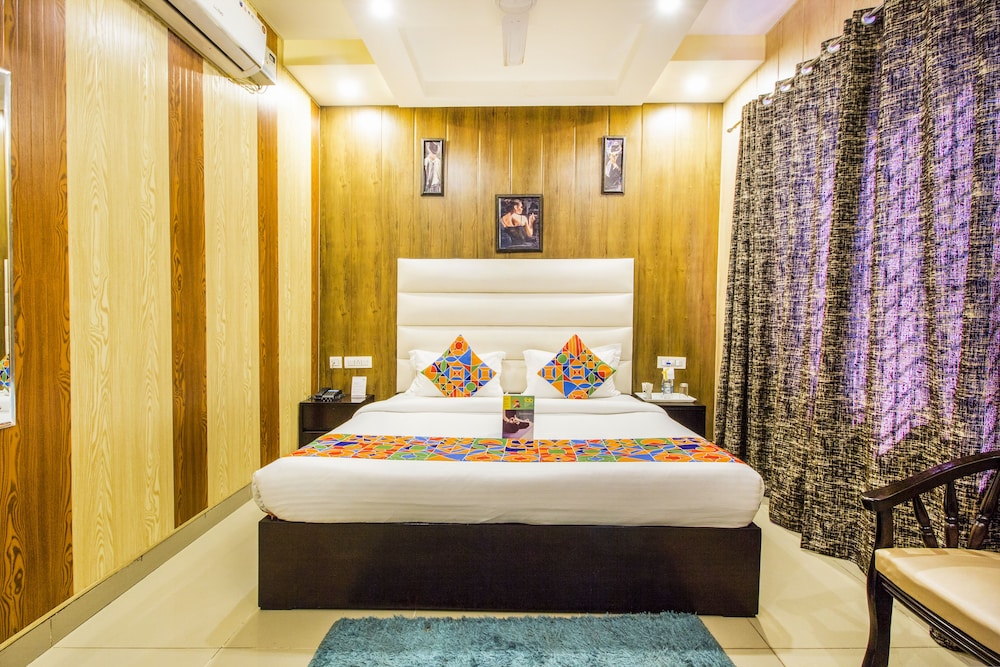 Premium Room, 1 Queen Bed photo 3