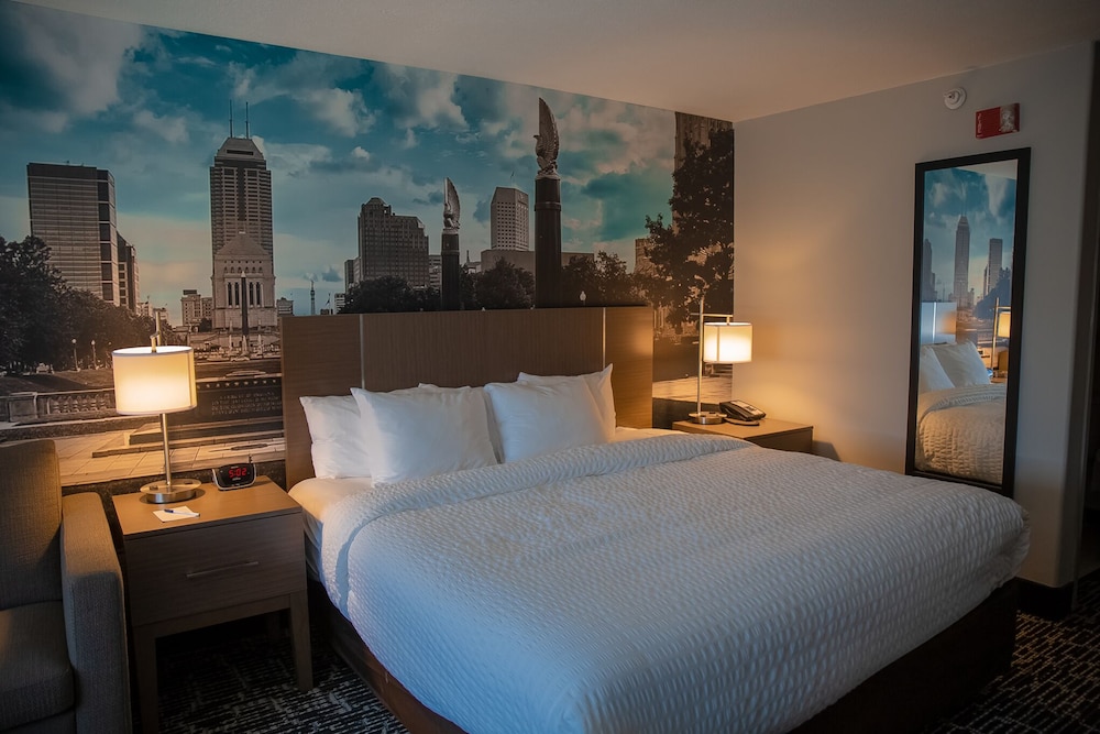 Standard Room, 1 King Bed, Non Smoking - Photo 7