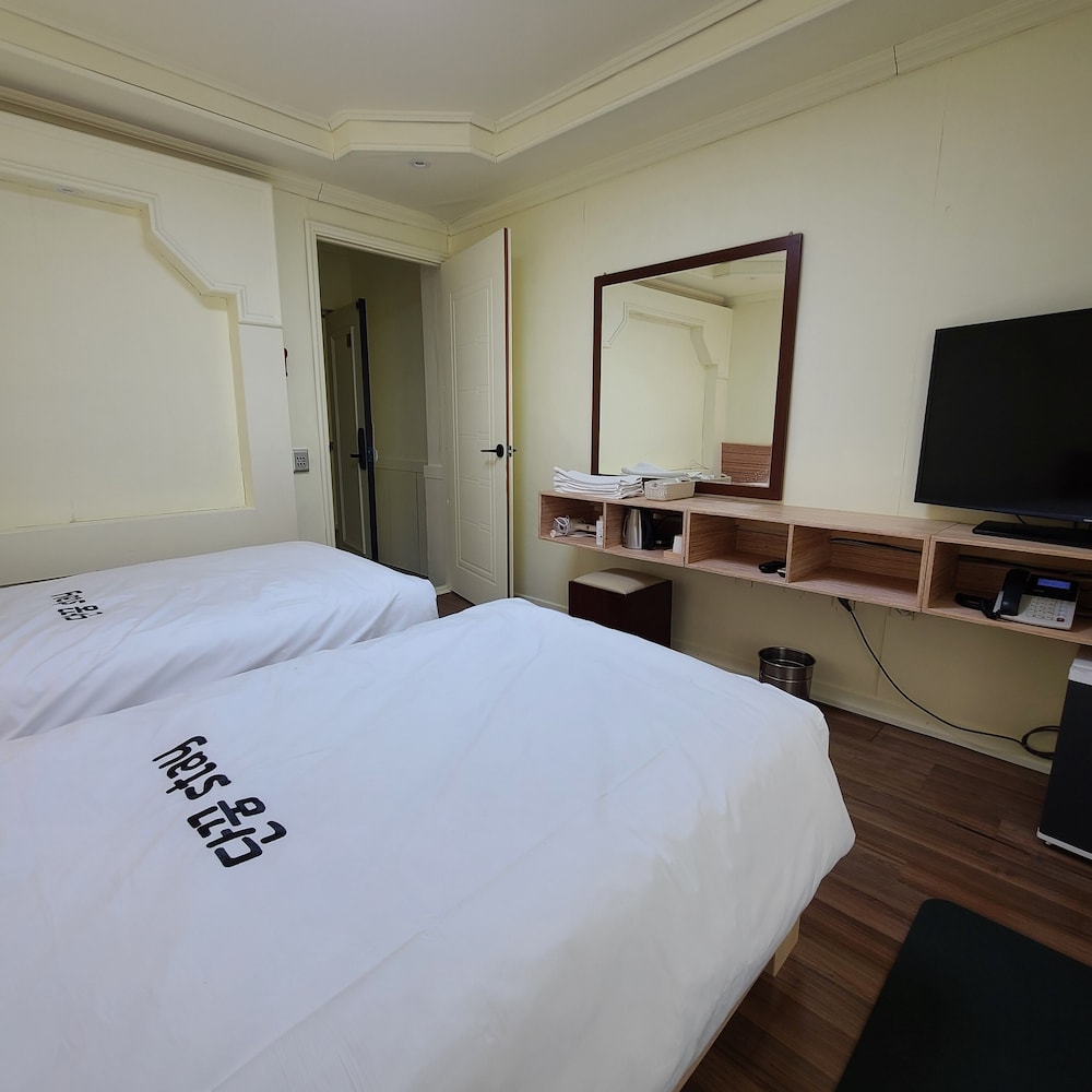 Standard Twin Room photo 3