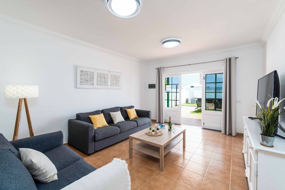 Villa (3 Bedrooms) photo 2