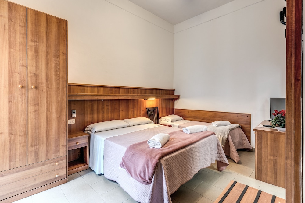 Classic Quadruple Room