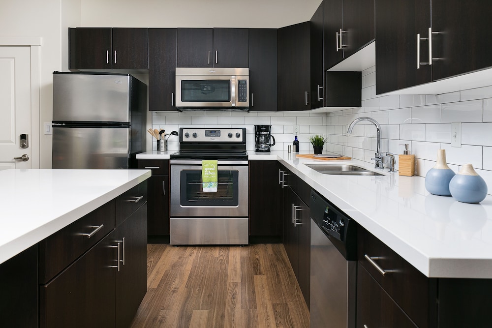 Signature Apartment, 1 Bedroom, Non Smoking, Kitchen photo 3