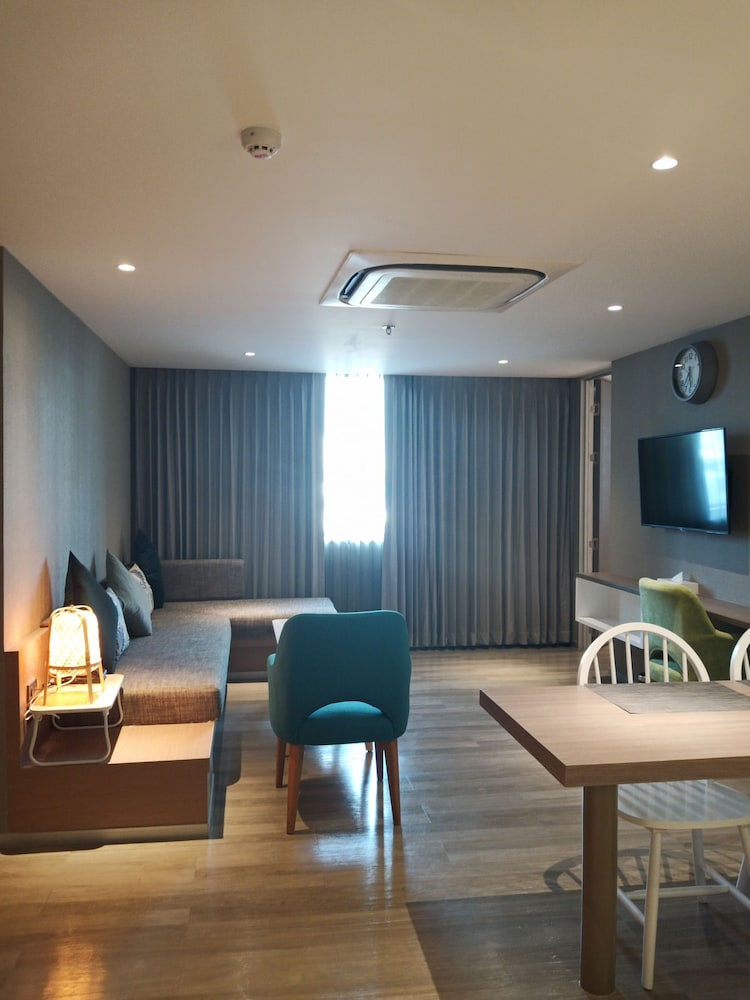 1 Bedroom Family Suite photo 2