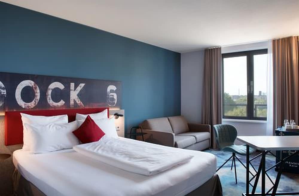Privilege, Room, 1 King Bed with Sofa bed