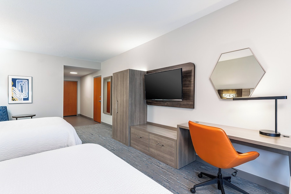Standard Room, 2 Queen Beds, Accessible - Photo 3