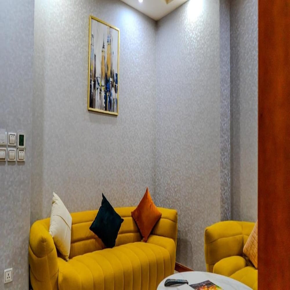 Junior Suite, 1 King Bed photo 1