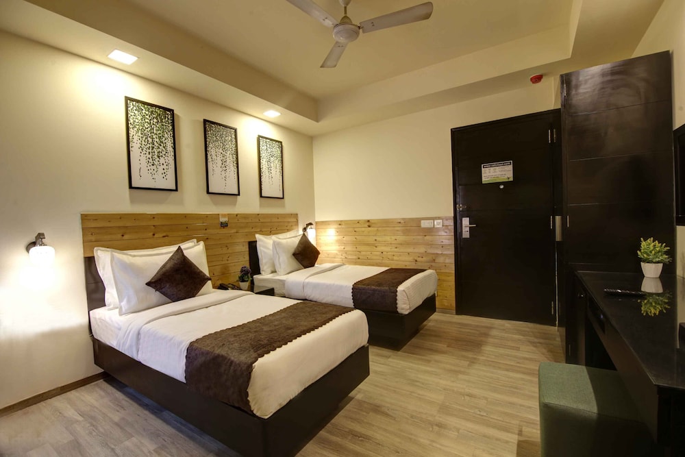 Twin Room - Photo 7