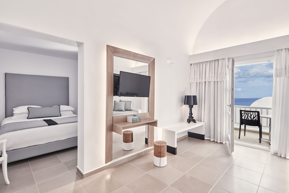 Suite, Hot Tub, Ocean View - Photo 6