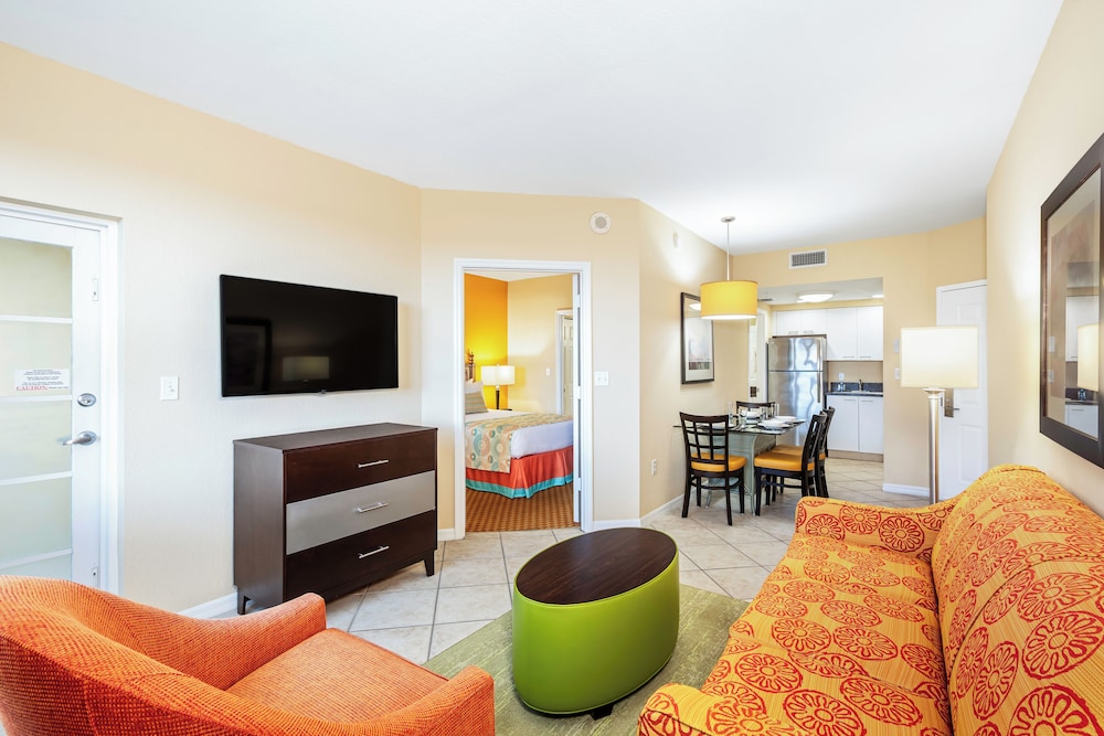 Two Bedroom Suite - Photo 14