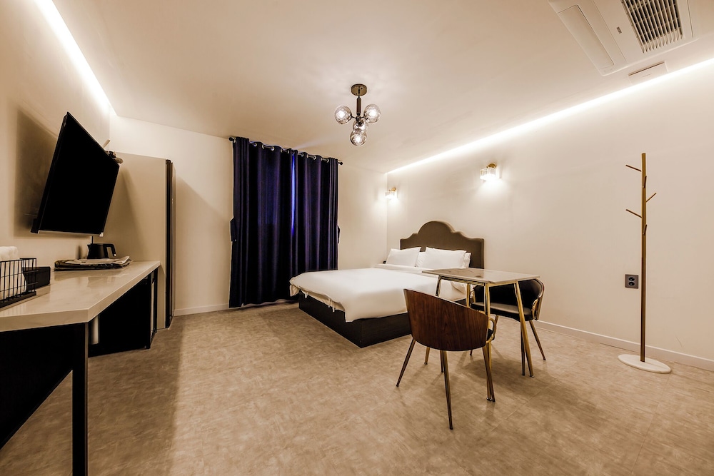 Deluxe Double Room, City View photo 2