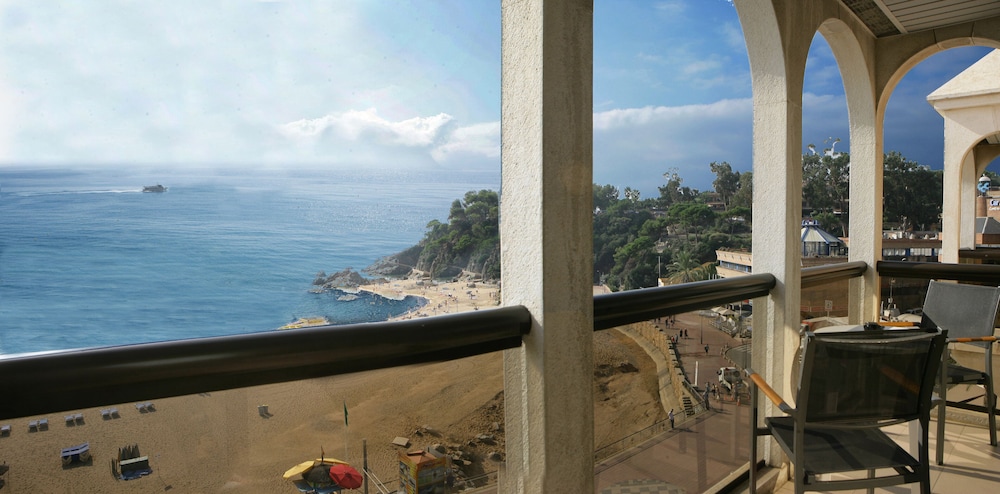 Family Apartment, 1 Bedroom, Balcony, Sea View photo 2