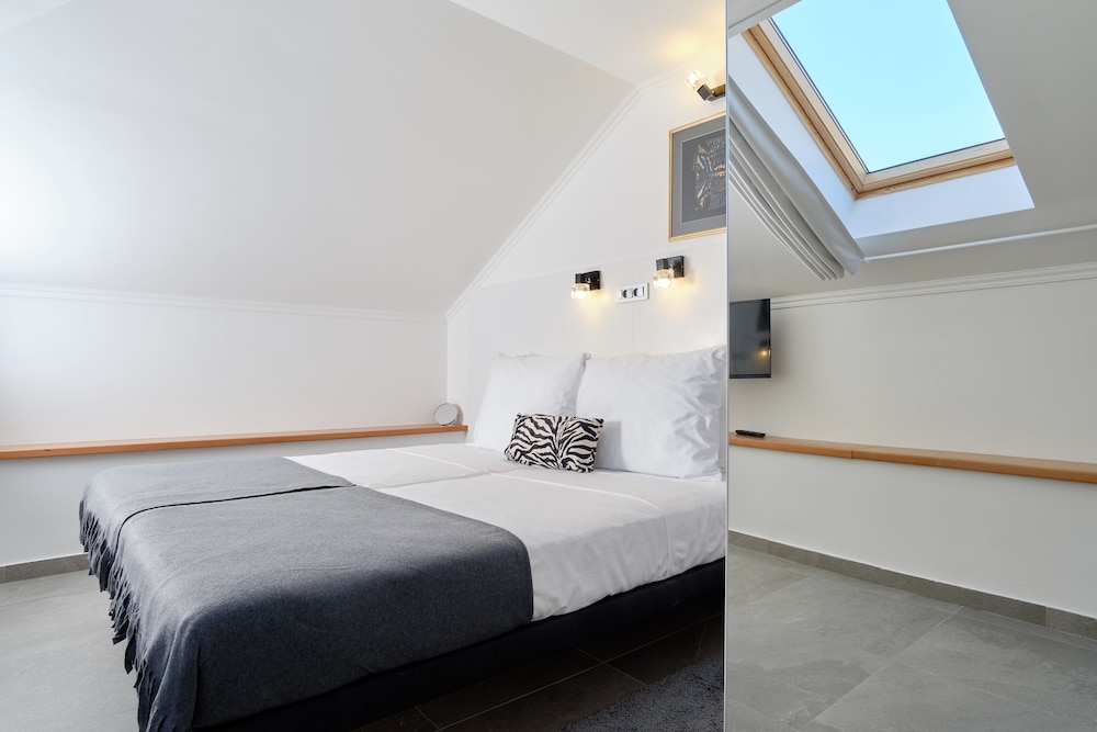 Standard Double or Twin Room - Photo 1