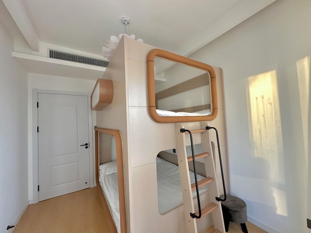 Superior Apartment, City View