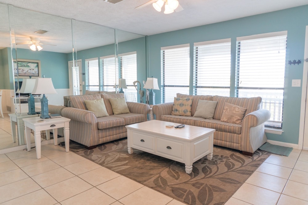 Standard Condo, 2 Bedrooms