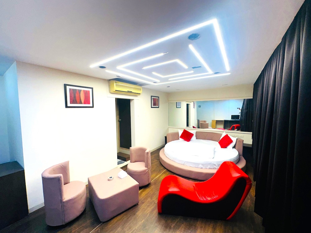 Super Deluxe Room - Photo 3
